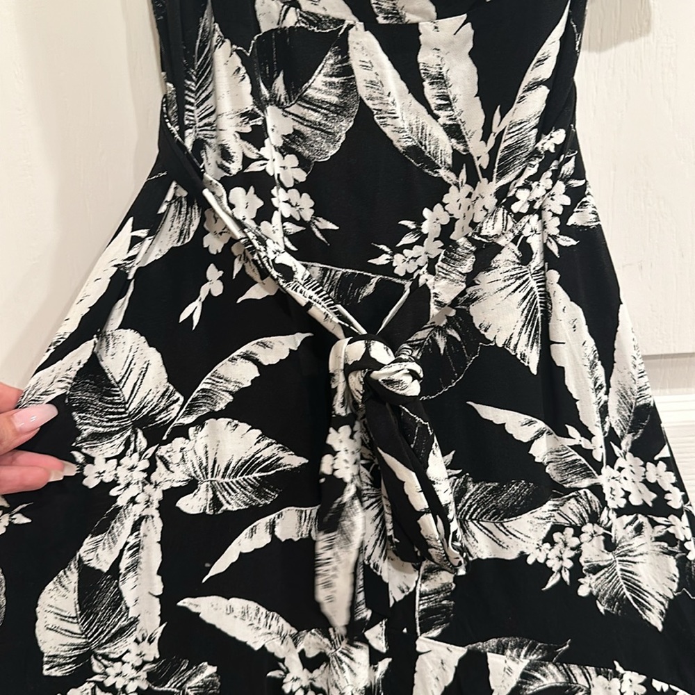 Hawaiian Print Maxi Dress - Picture 3 of 8